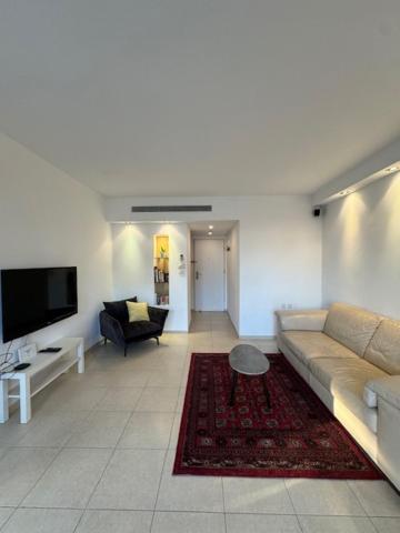 Near Flea Market And Apartment *